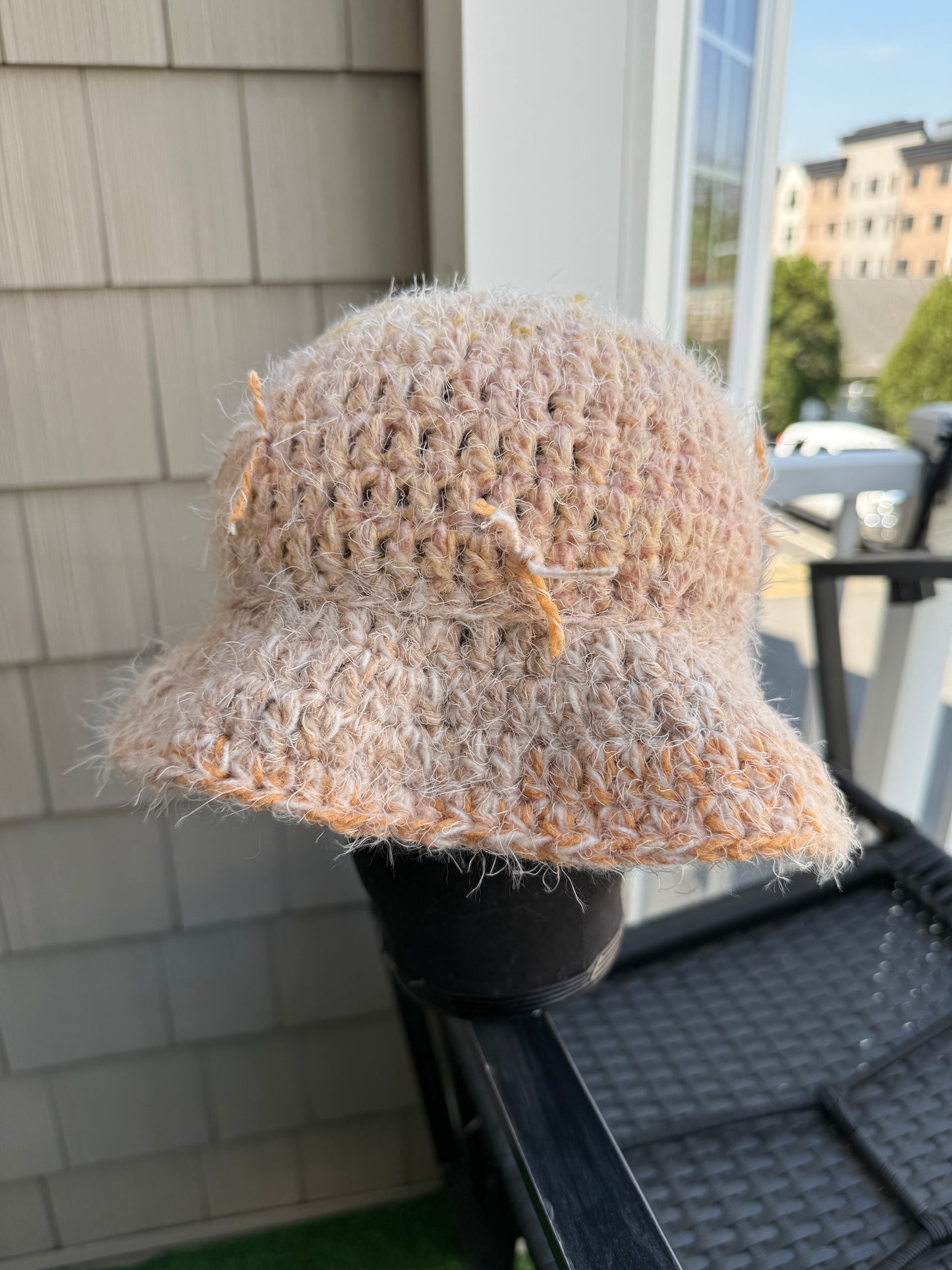 Yellows fluff bucket hat