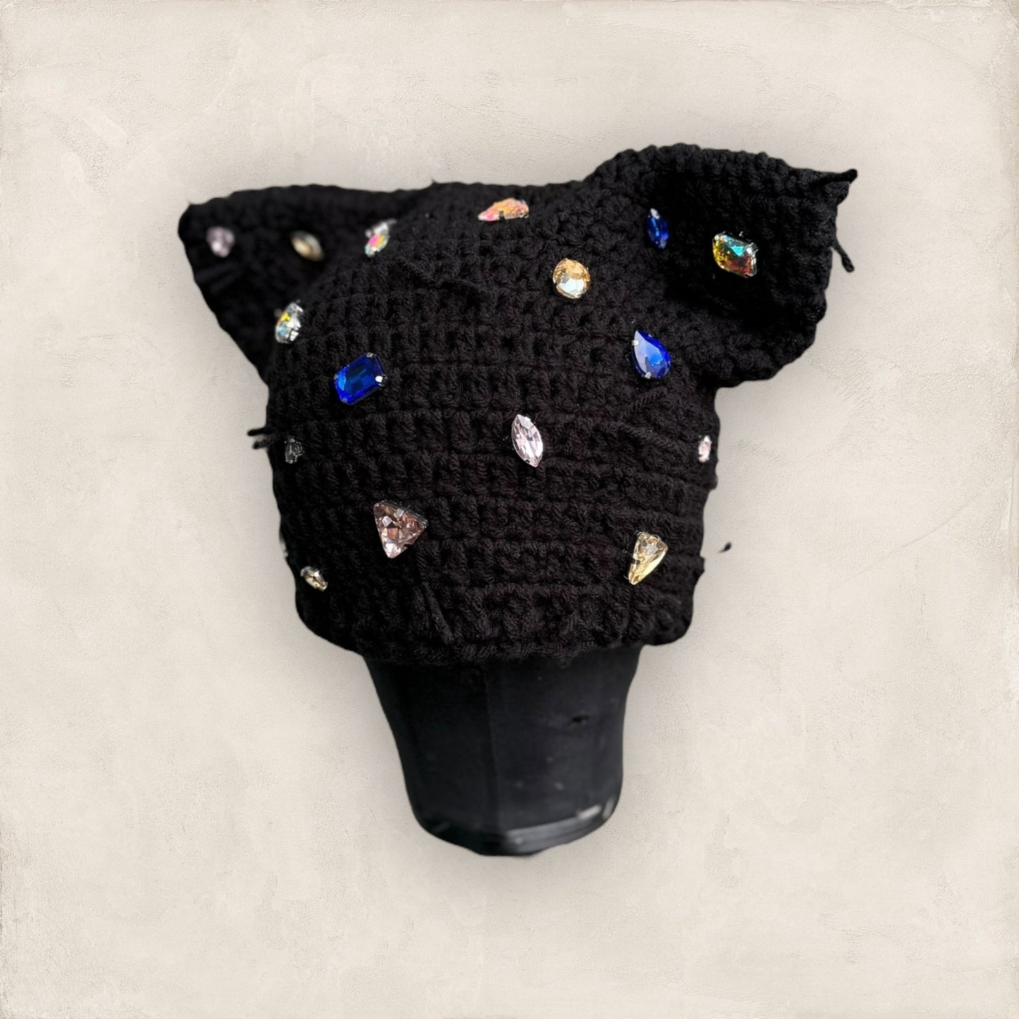 Black cat jewel